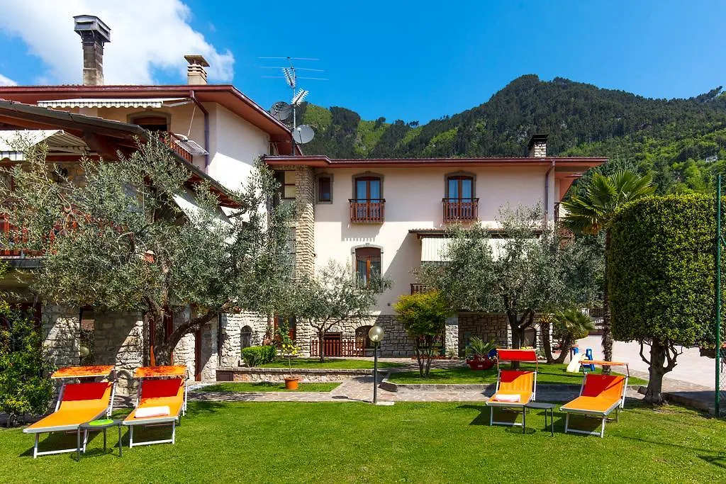 Villa Mariarosa Apartments Tignale